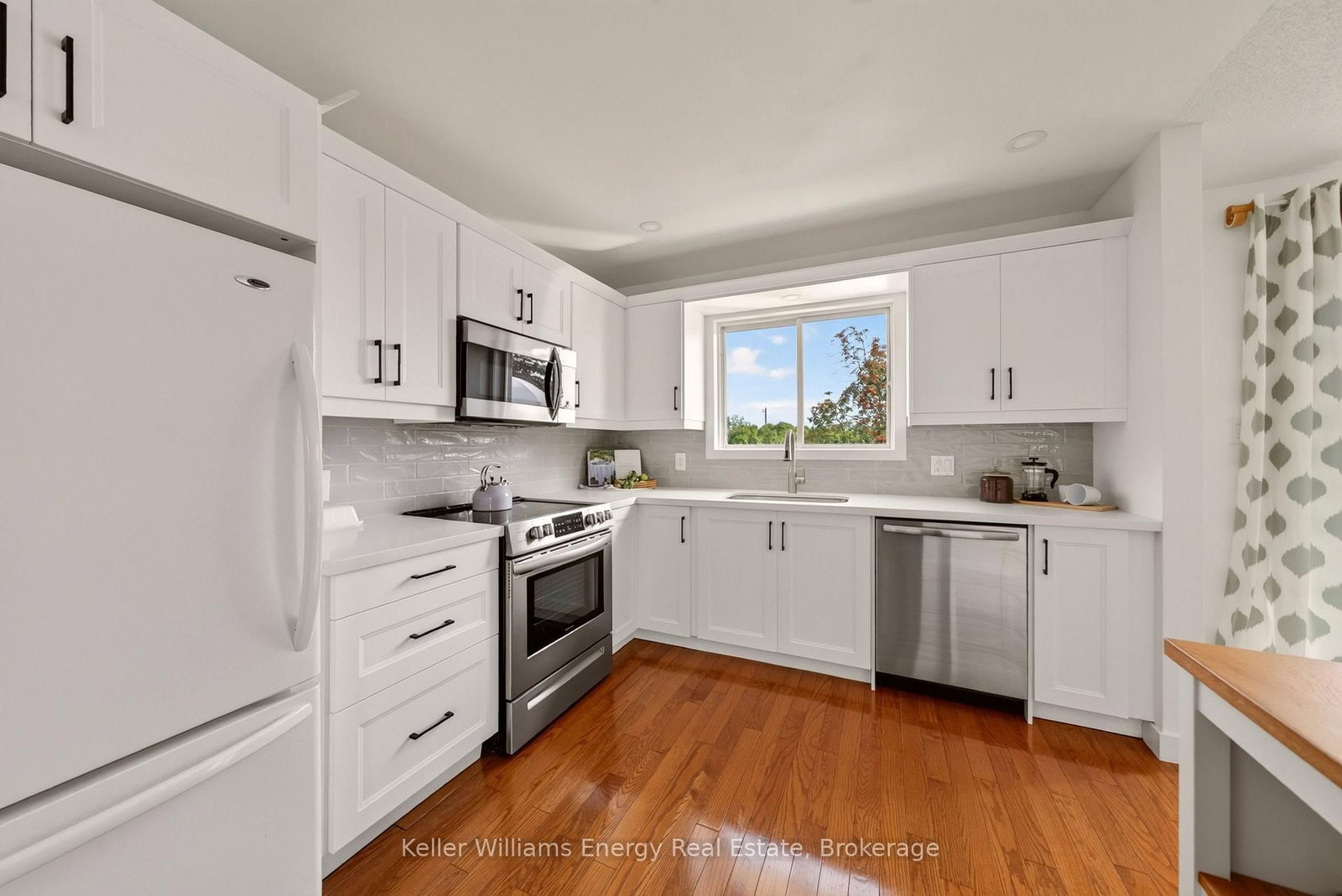 5 Harbourview Crescent • Prince Edward County, ON photo 12