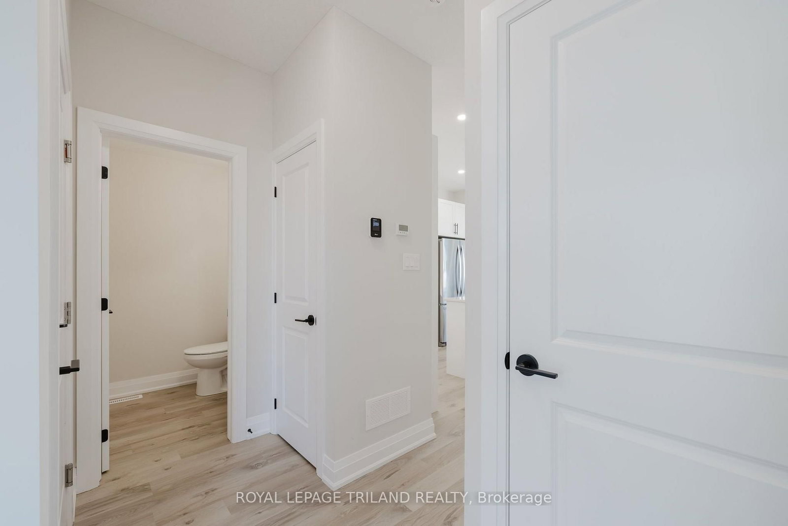 1899 Dalmagarry Road • London North, ON photo 14