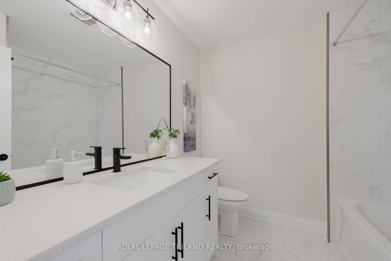 1899 Dalmagarry Road • London North, ON photo 36