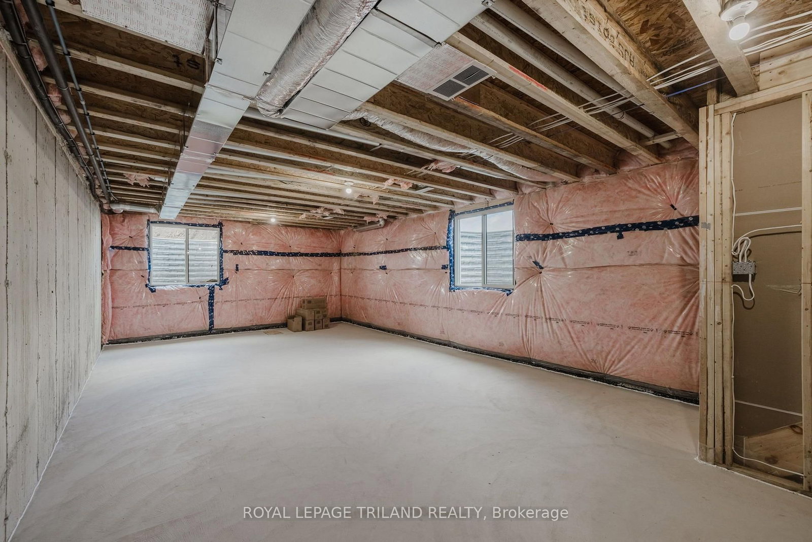 1899 Dalmagarry Road • London North, ON photo 38