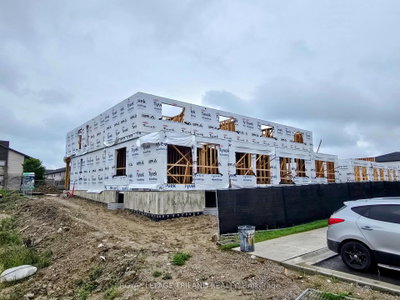 1899 Dalmagarry Road • London North, ON photo 4