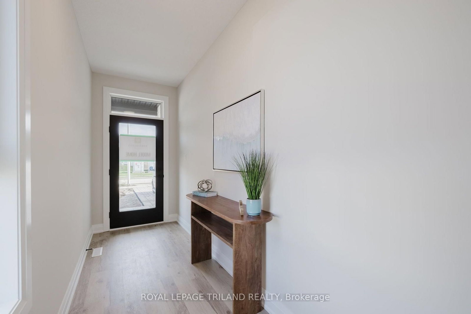 1893 Dalmagarry Road • London North, ON photo 10