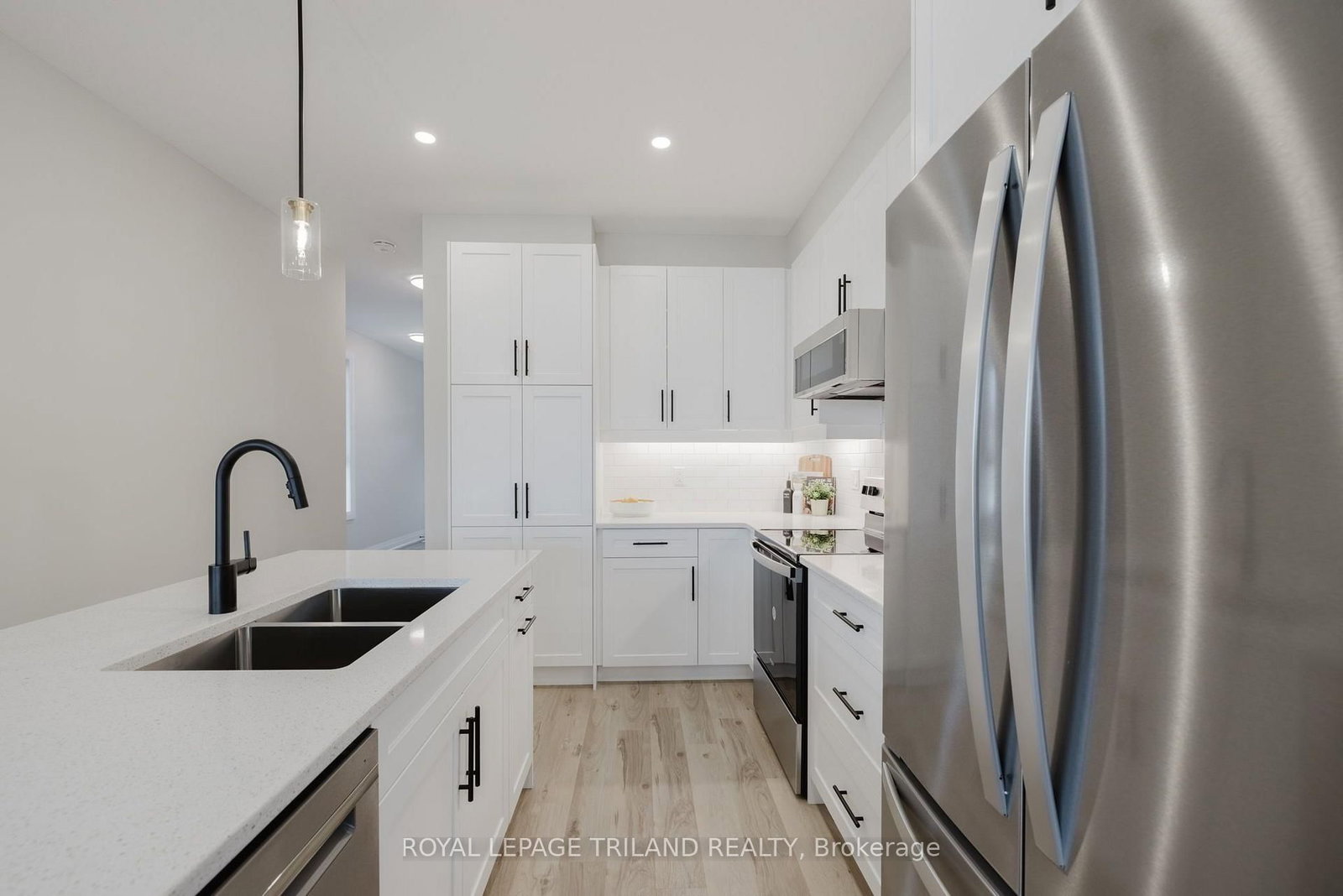 1893 Dalmagarry Road • London North, ON photo 16