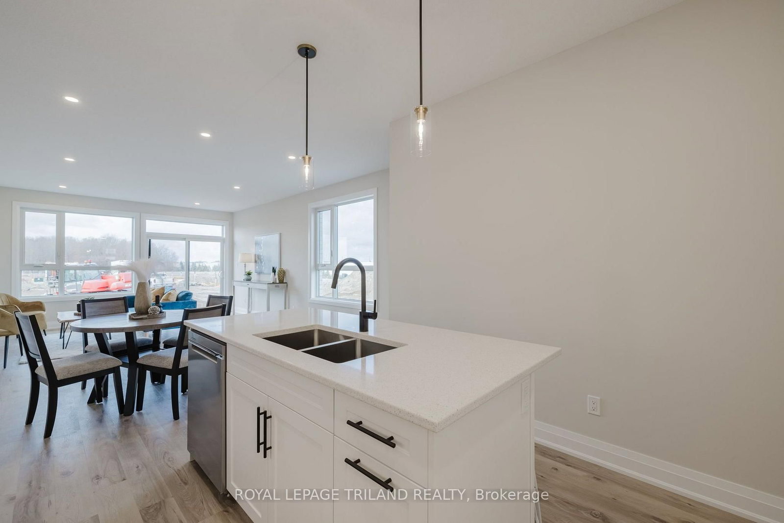 1893 Dalmagarry Road • London North, ON photo 17