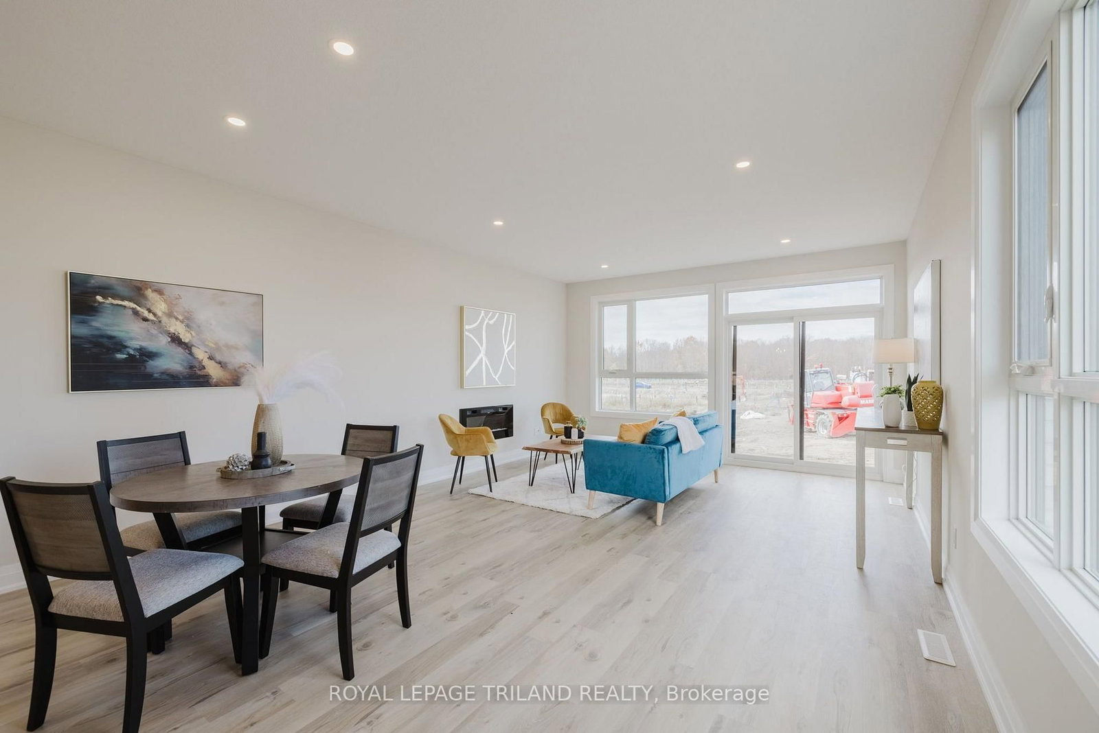 1893 Dalmagarry Road • London North, ON photo 18