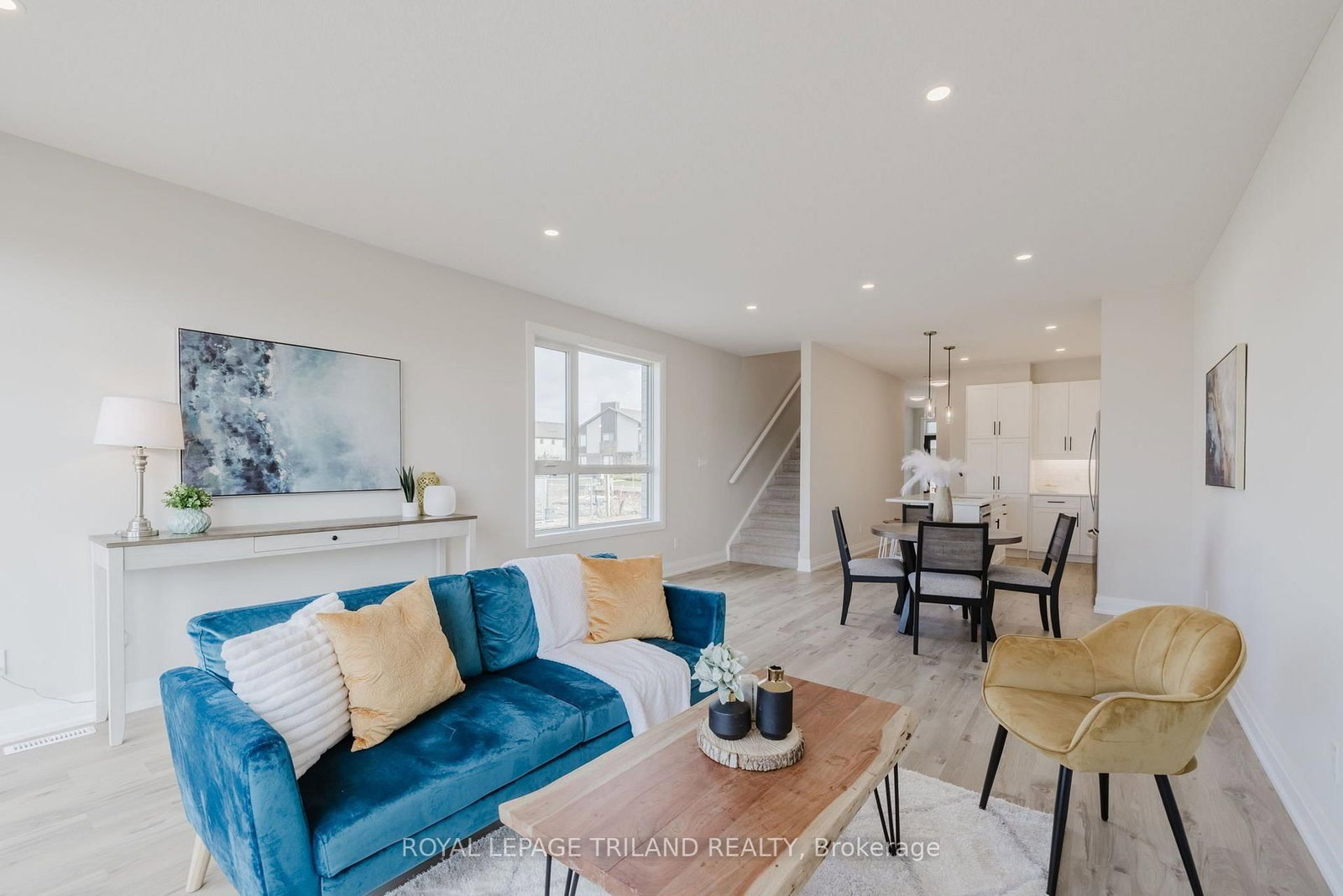 1893 Dalmagarry Road • London North, ON photo 23