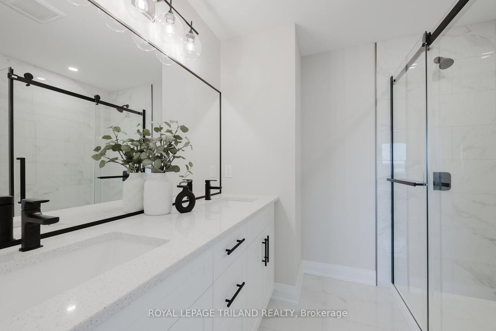 1893 Dalmagarry Road • London North, ON photo 29