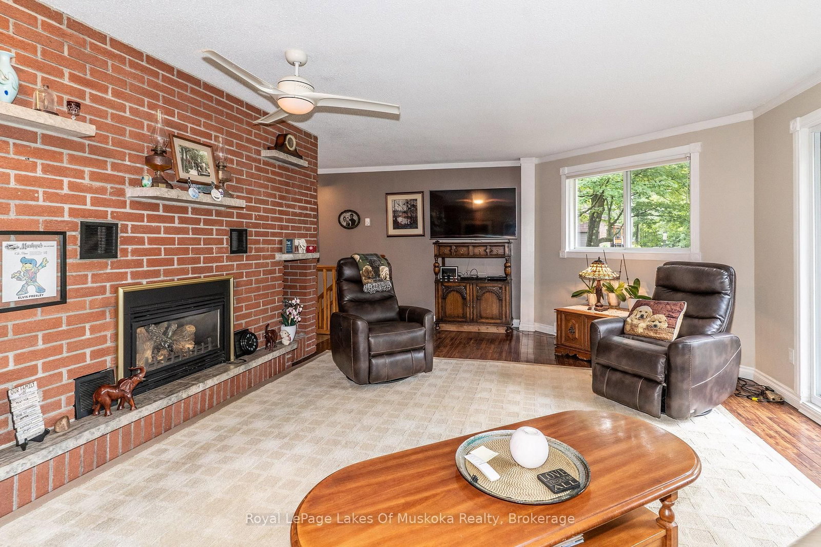230 Lakeview Avenue • Gravenhurst, ON photo 10