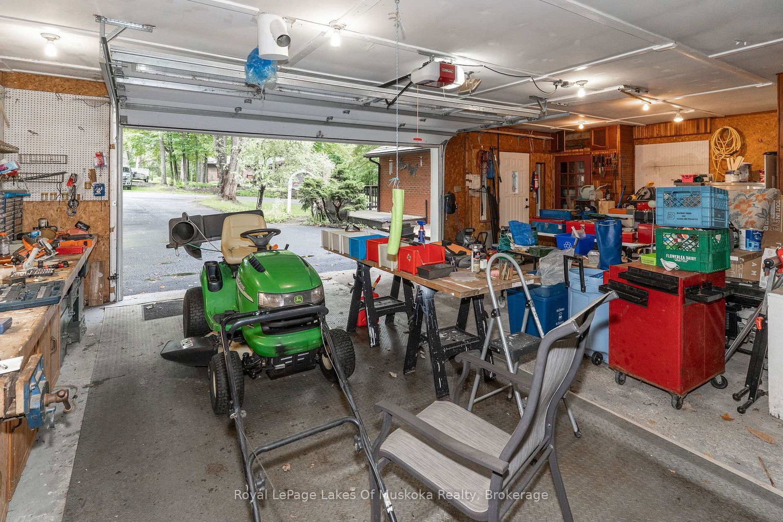 230 Lakeview Avenue • Gravenhurst, ON photo 35