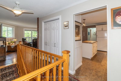 230 Lakeview Avenue • Gravenhurst, ON photo 8