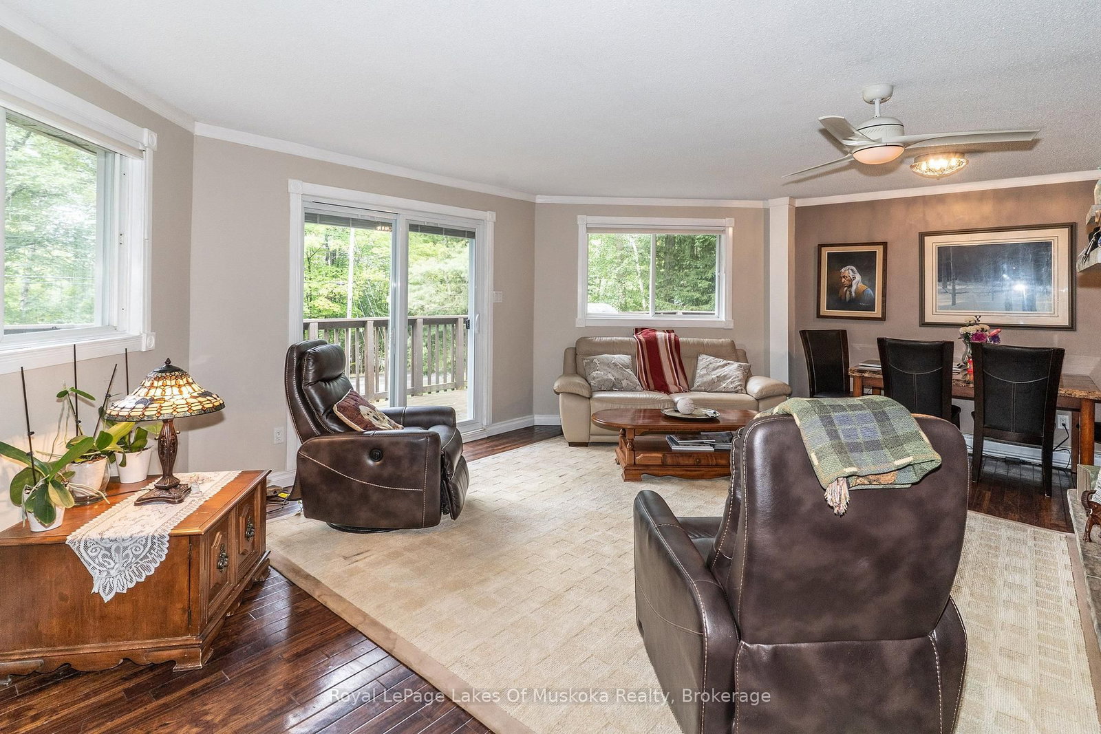 230 Lakeview Avenue • Gravenhurst, ON photo 9