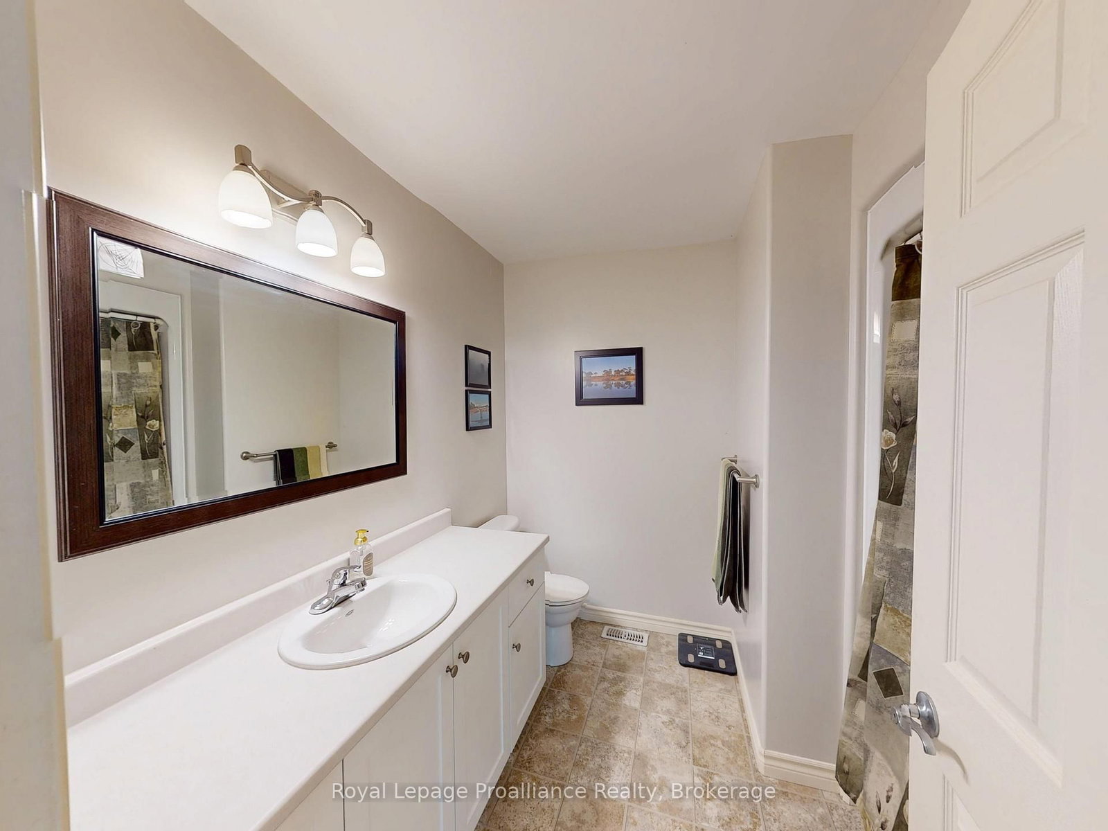 194 Haig Road • #33 • Belleville, ON photo 18
