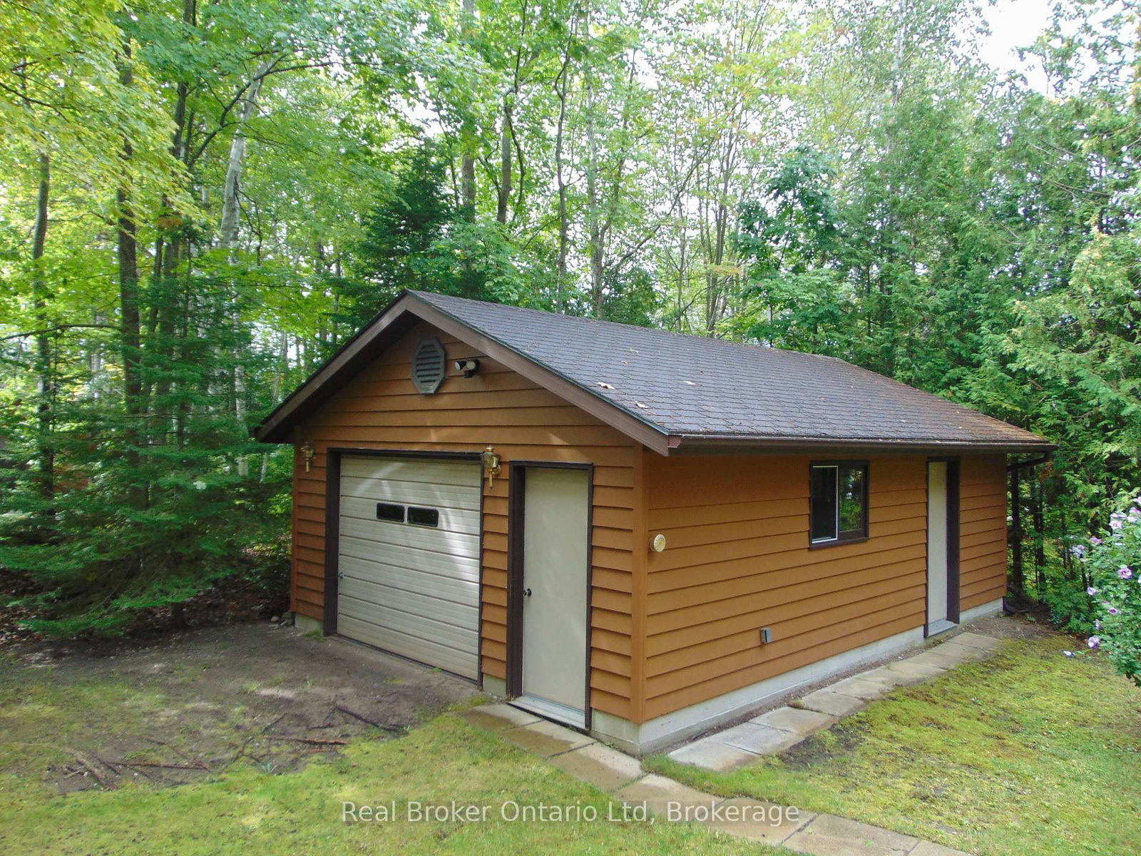 14 Emerson Avenue S • South Bruce Peninsula, ON photo 15