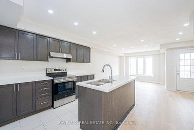 410 Linden Drive • Cambridge, ON photo 2