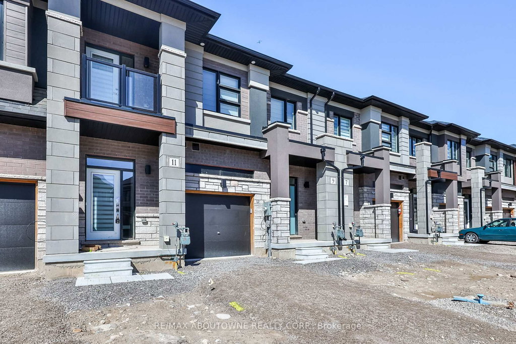 9 Wakeling Drive