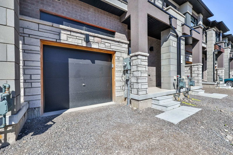 9 Wakeling Drive