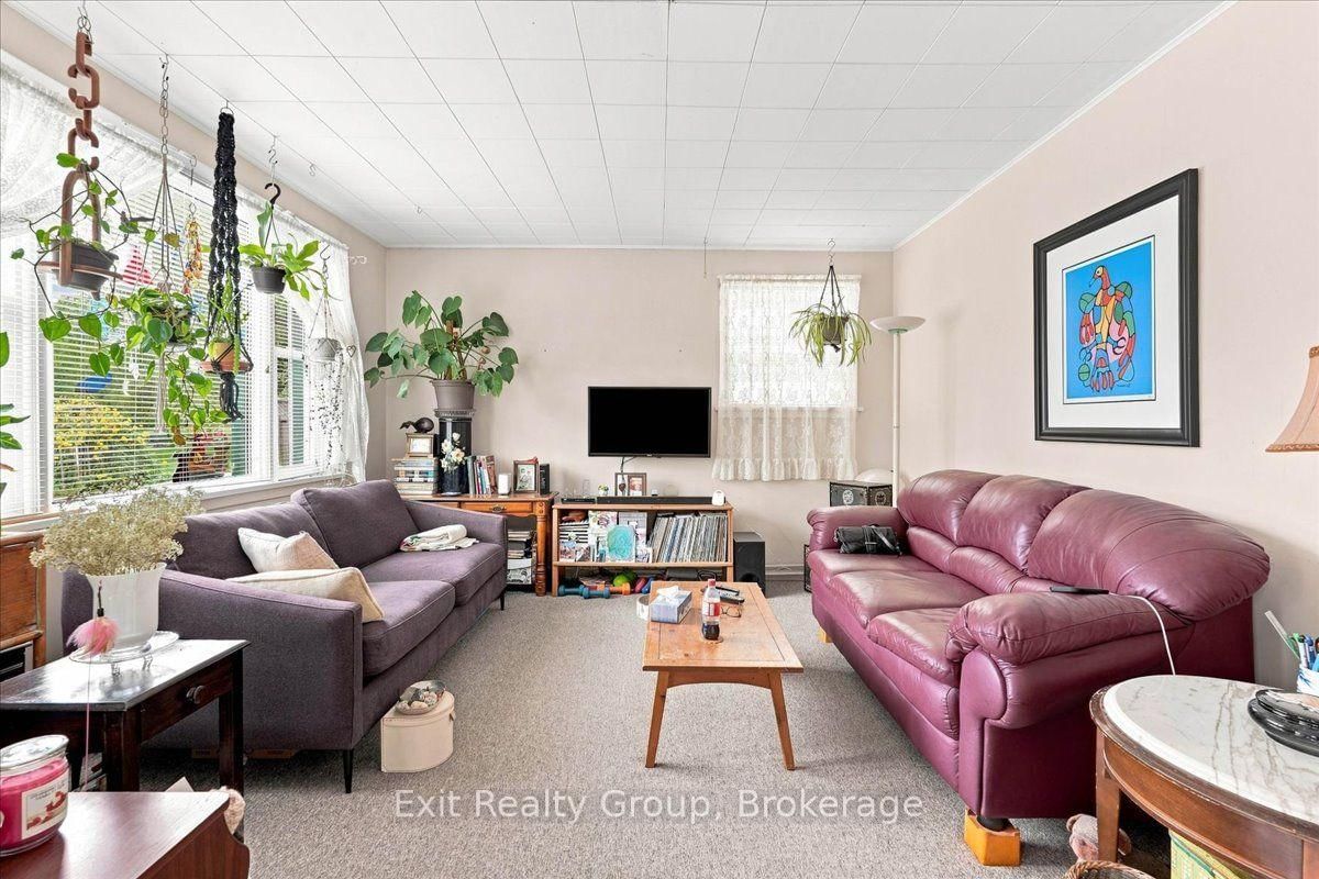 465 Dundas Street W • Belleville, ON photo 17