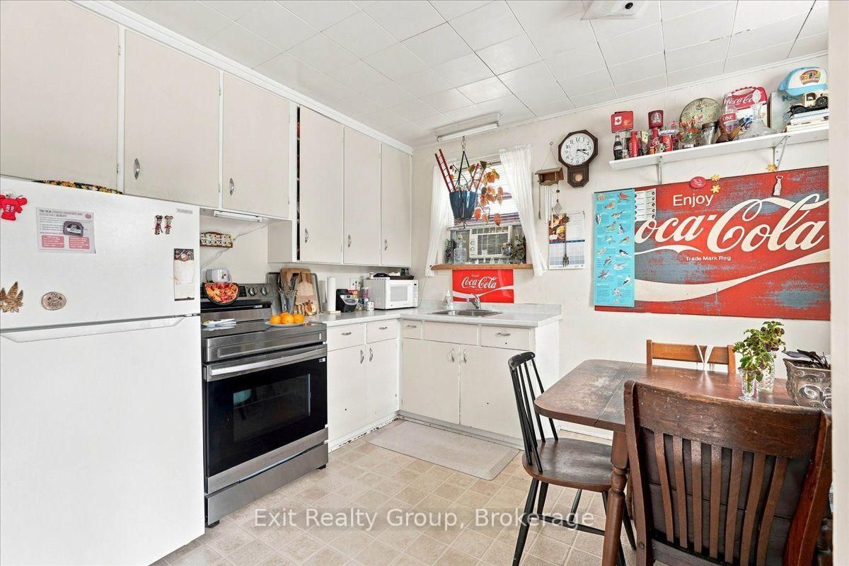 465 Dundas Street W • Belleville, ON photo 22