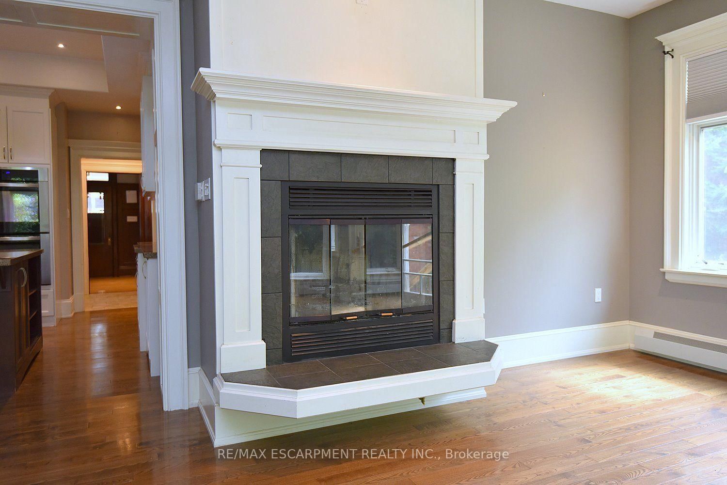 34 HOLTON Avenue S • Hamilton, ON photo 18