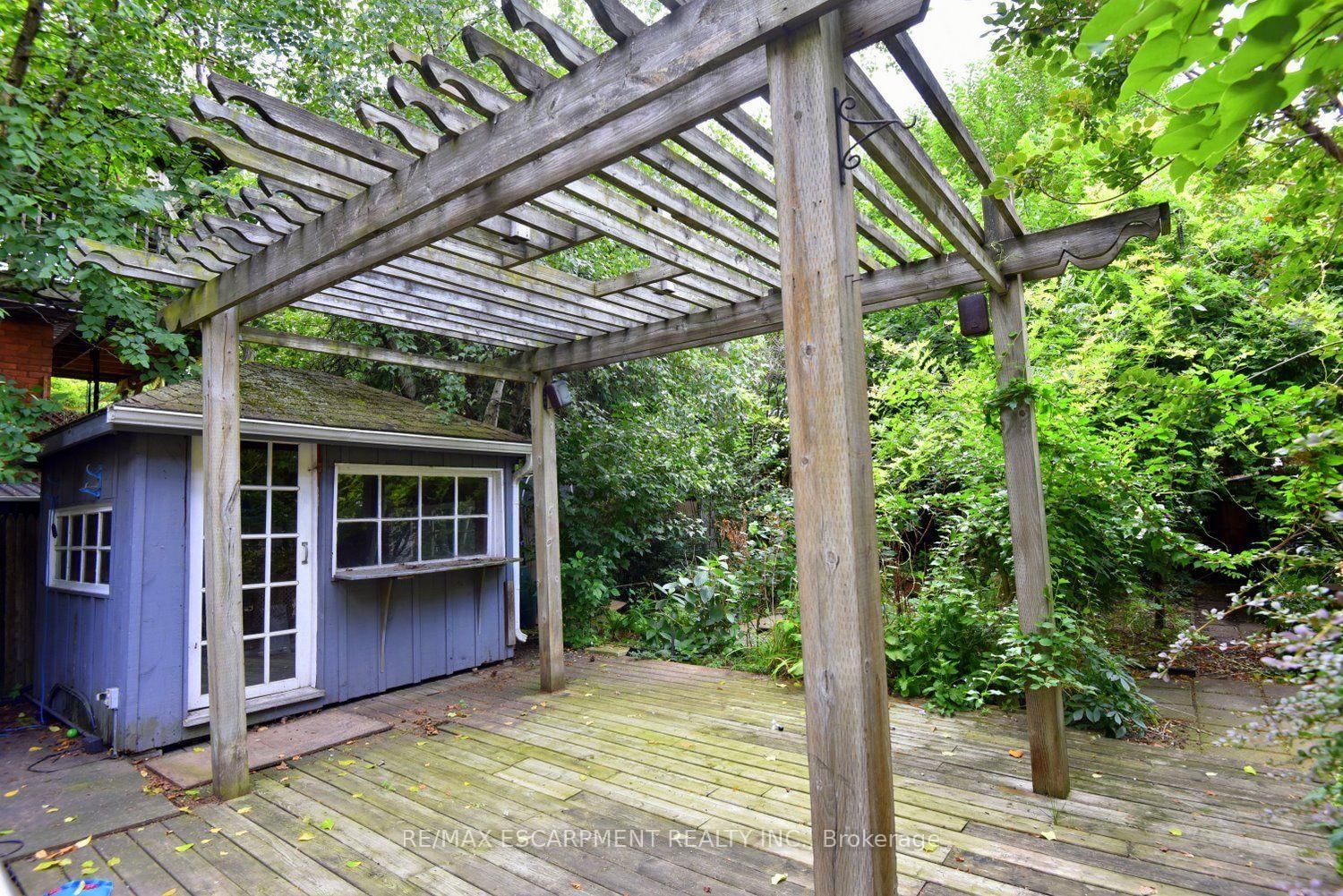 34 HOLTON Avenue S • Hamilton, ON photo 42