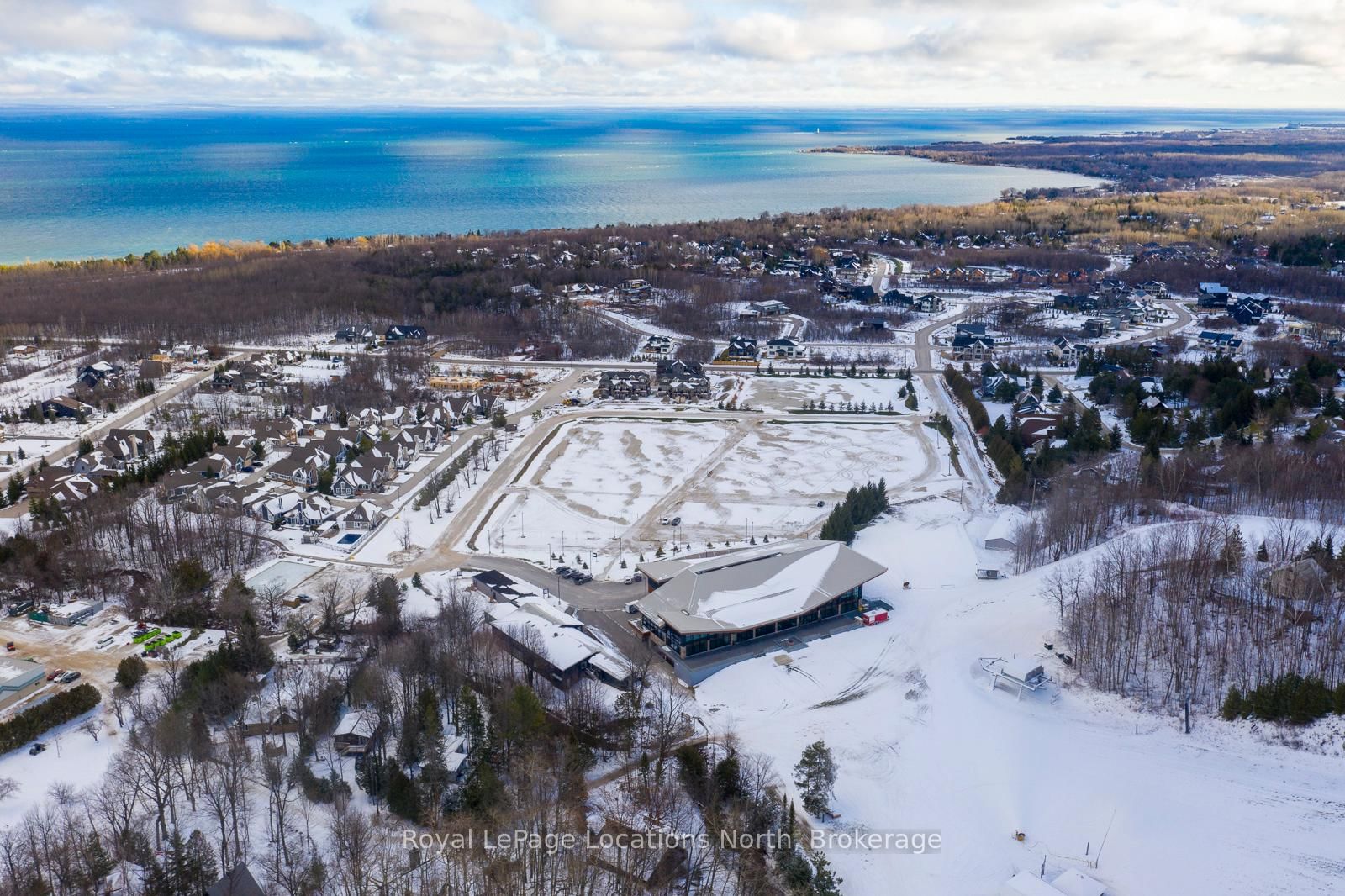 242 Arrowhead Road • #16 • Blue Mountains, ON photo 11