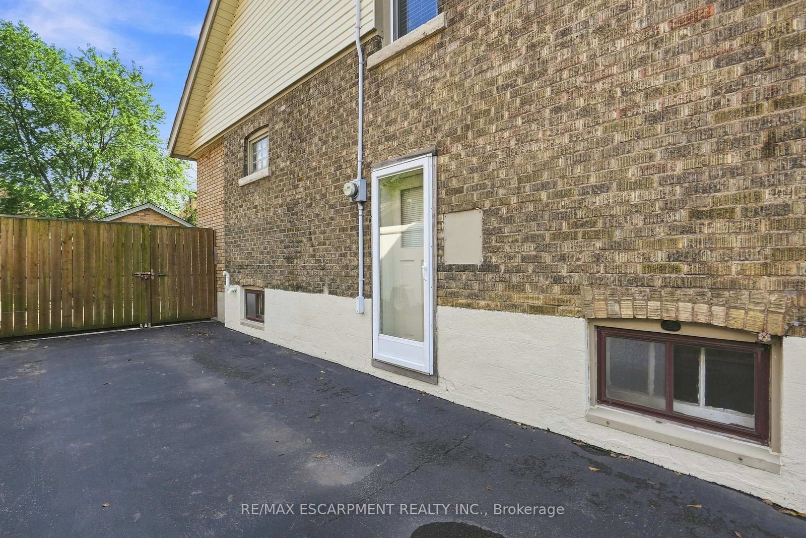 163 Grosvenor Avenue S • Hamilton, ON photo 44