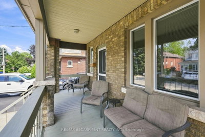163 Grosvenor Avenue S • Hamilton, ON photo 6