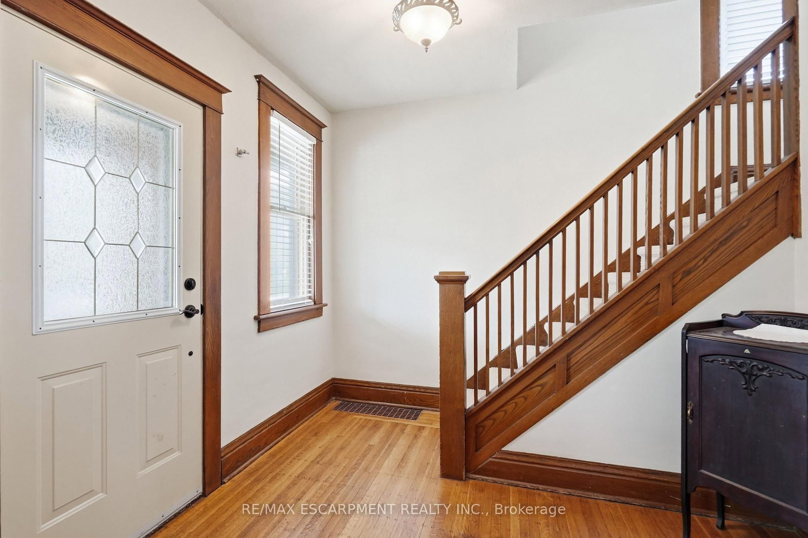 163 Grosvenor Avenue S • Hamilton, ON photo 8