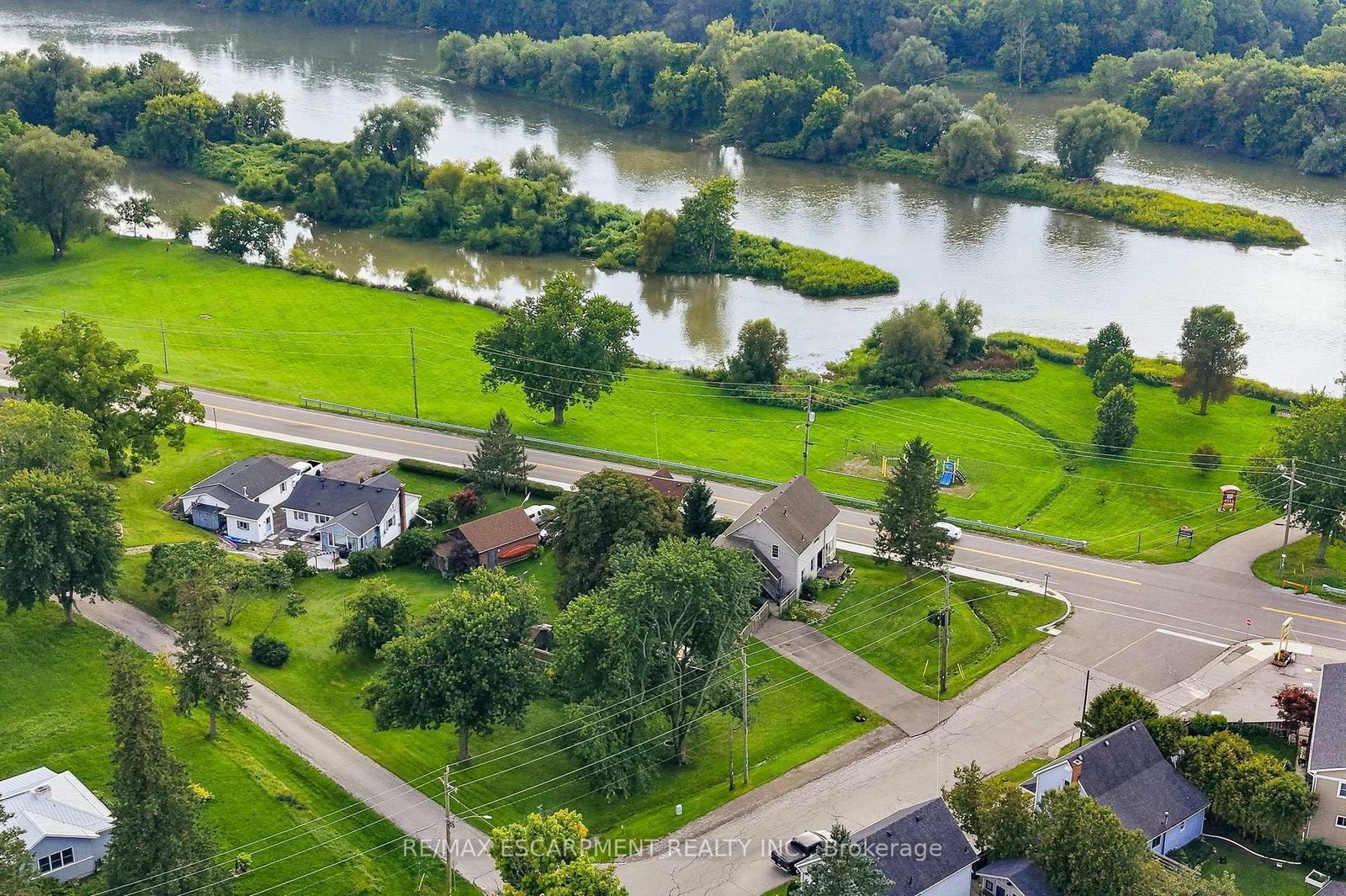 2 Mill Street E • Haldimand, ON photo 4