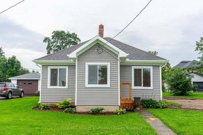 Detached House for sale at 528 St Clair Street, Warwick, Ontario, N0M 2S0 - Watford - MLS: X13747038