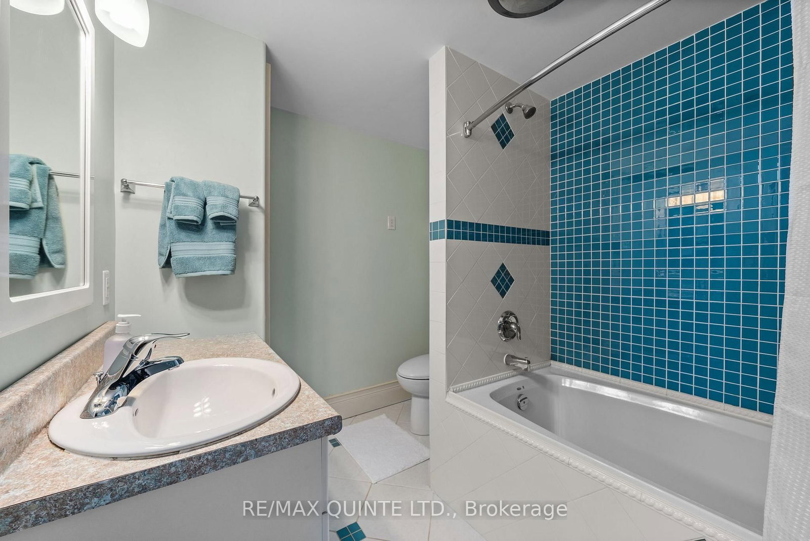 229 Main Street • Prince Edward County, ON photo 38