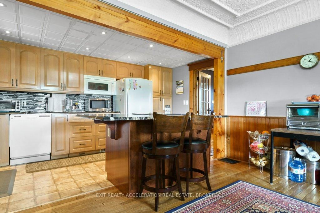 595 Craigen Road • Newburgh, ON photo 10
