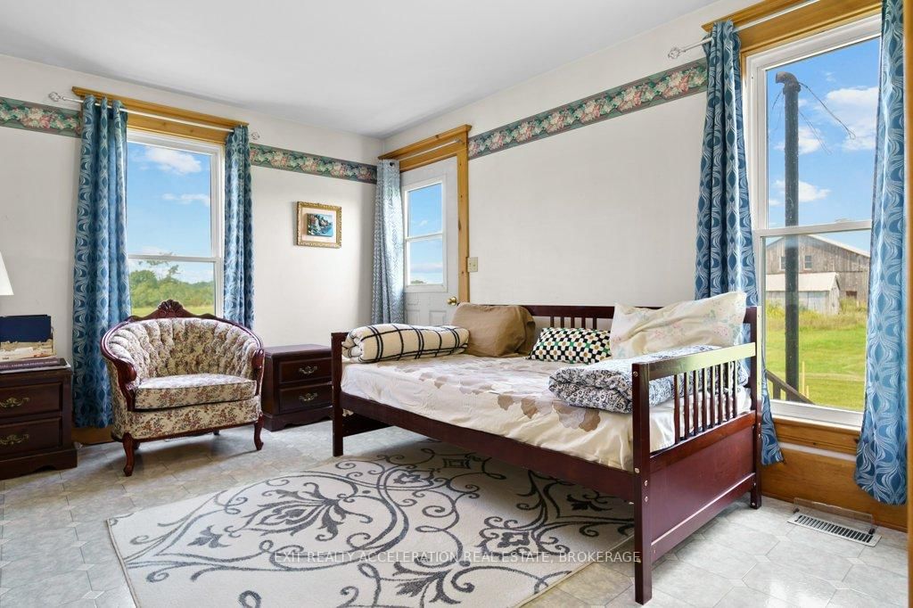595 Craigen Road • Newburgh, ON photo 13