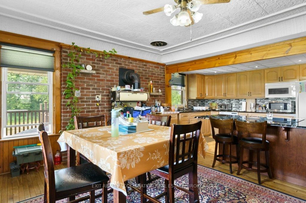 595 Craigen Road • Newburgh, ON photo 6