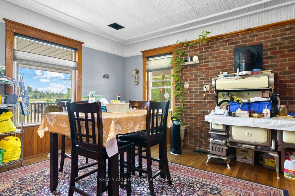 595 Craigen Road • Newburgh, ON photo 9