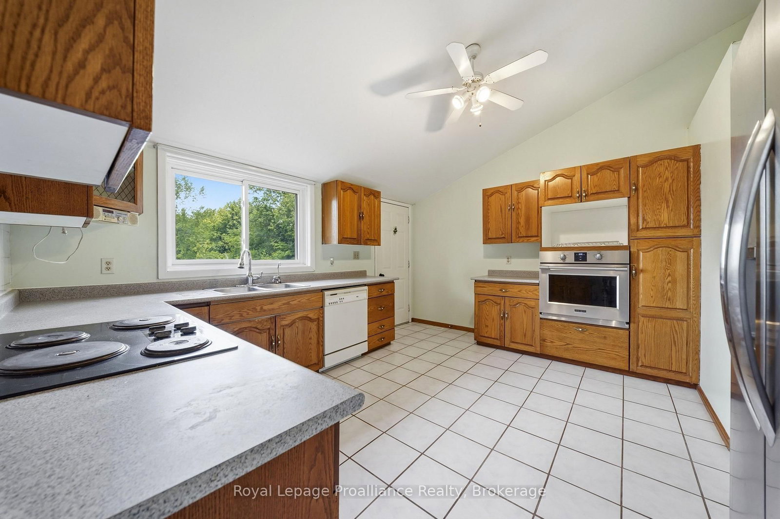 555 Bethel Road • Stirling, ON photo 13