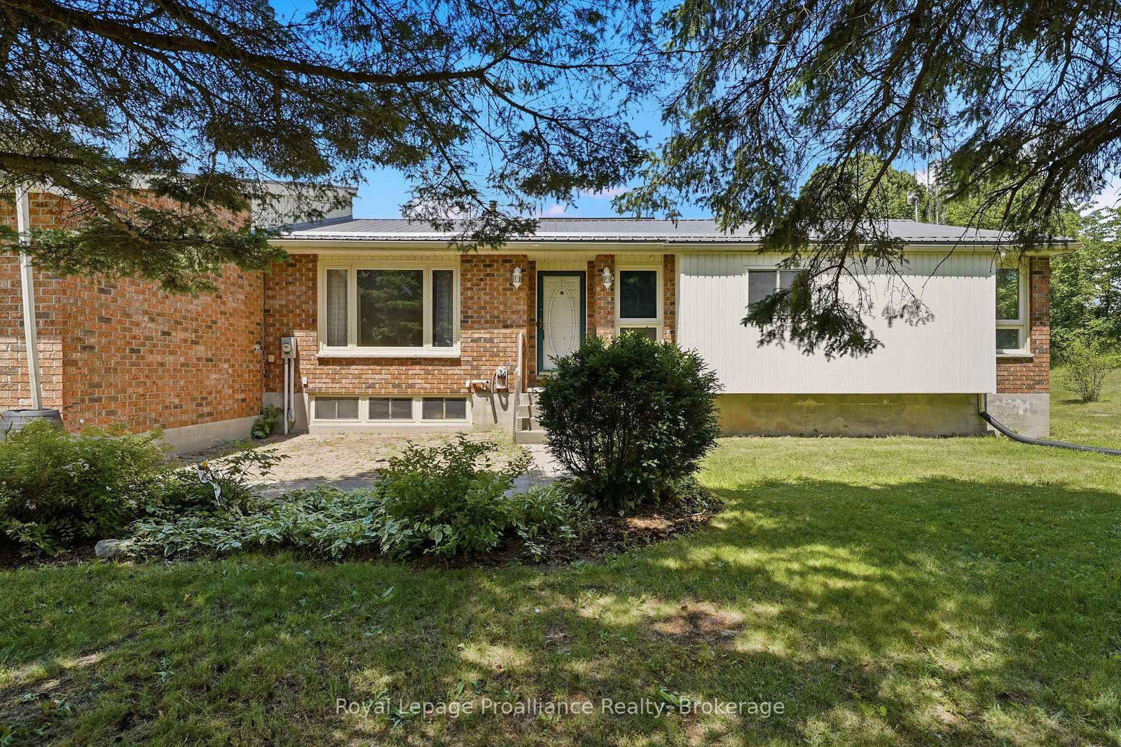 555 Bethel Road • Stirling, ON photo 3
