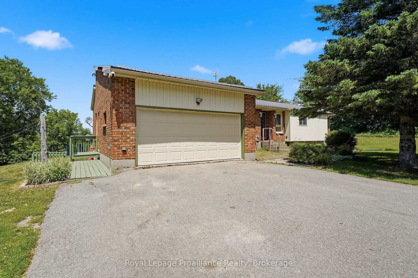 555 Bethel Road • Stirling, ON photo 4