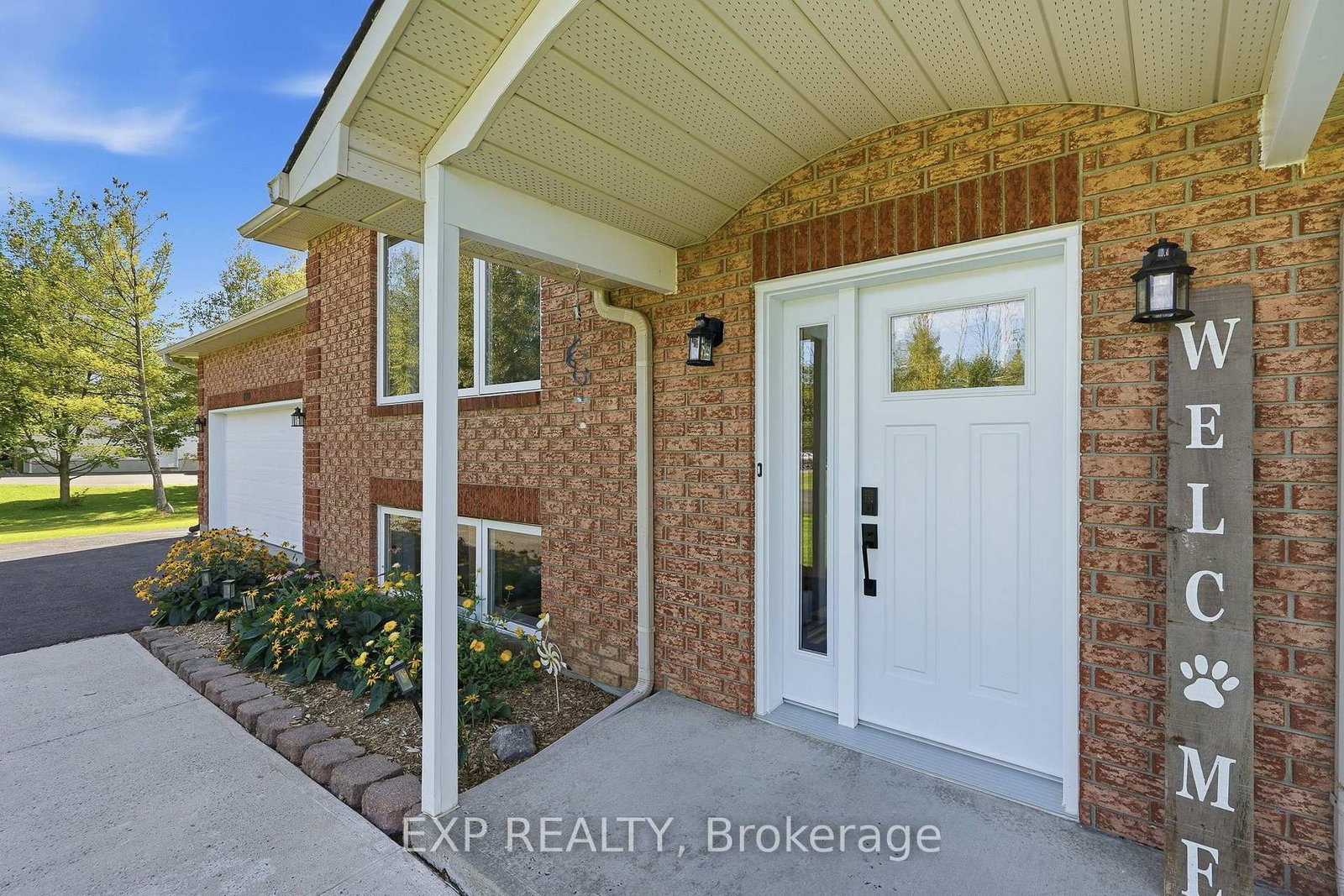 120 St Thomas Road • Russell, ON photo 3