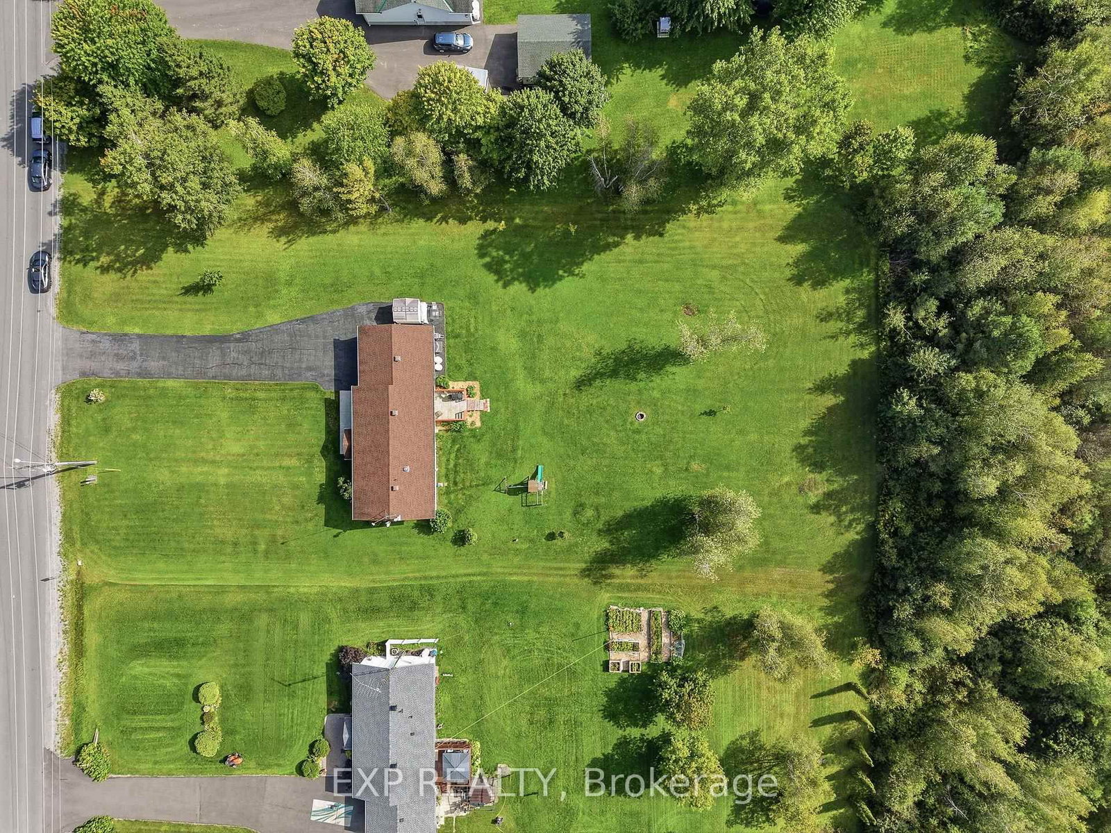 120 St Thomas Road • Russell, ON photo 39