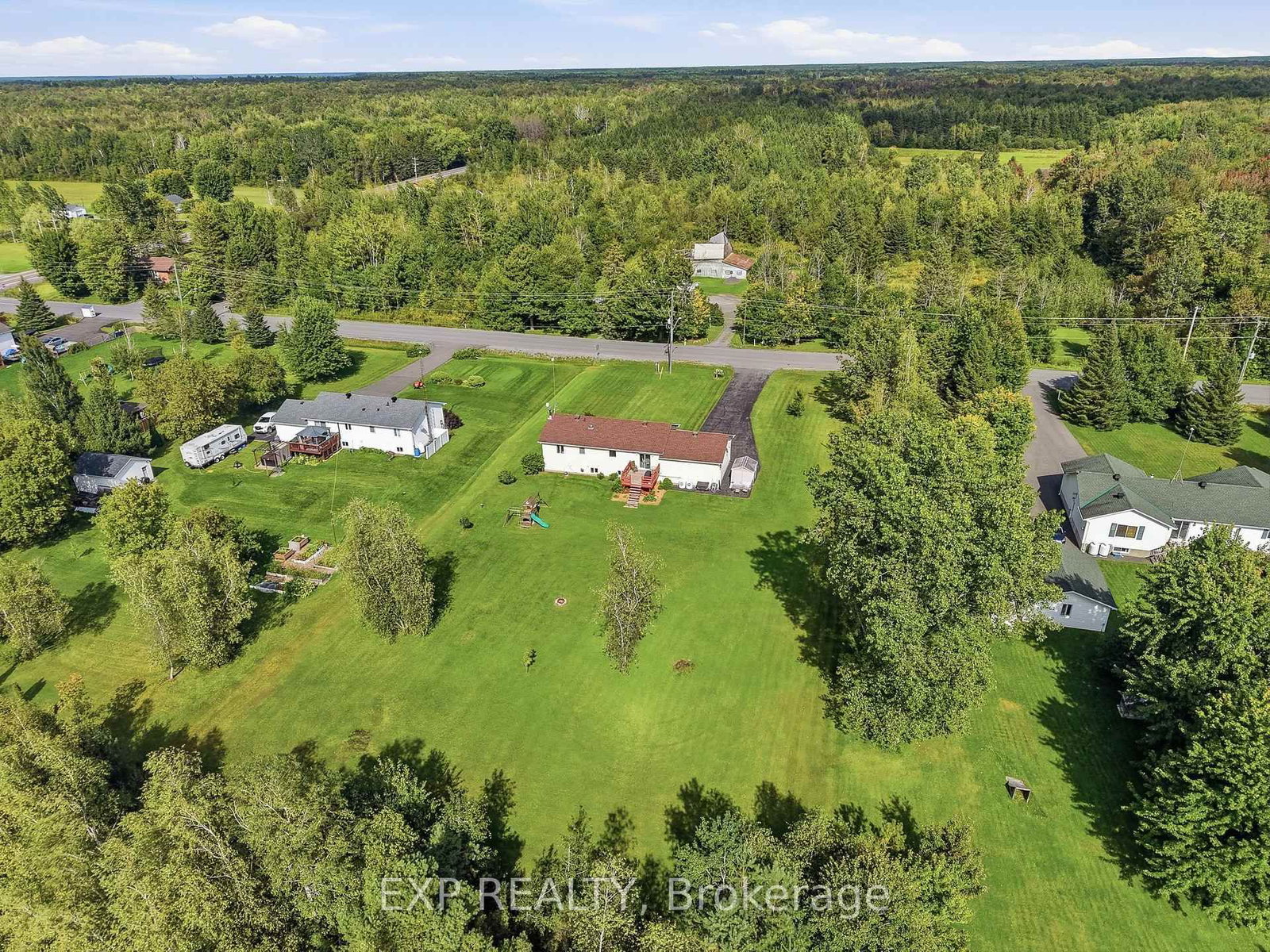 120 St Thomas Road • Russell, ON photo 41