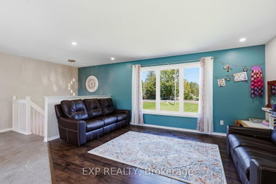 120 St Thomas Road • Russell, ON photo 8