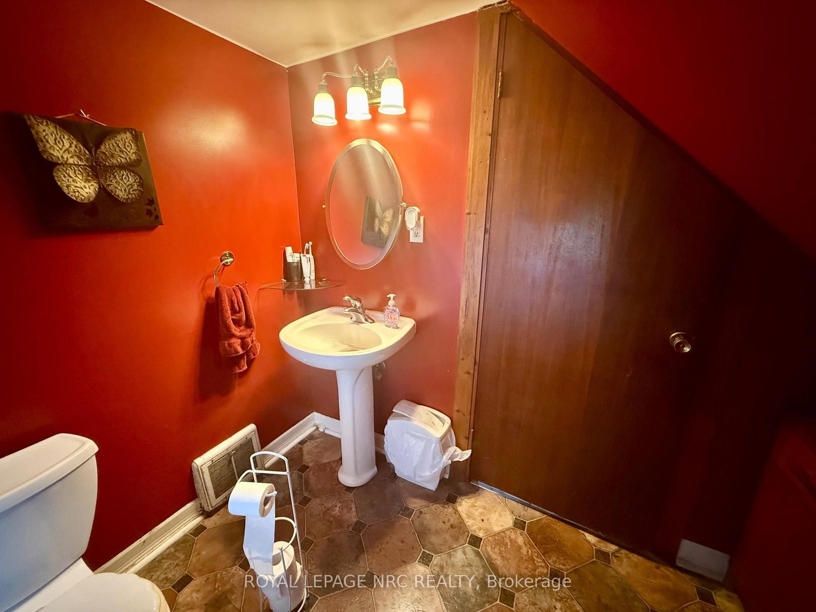 735 Main Street W • Port Colborne, ON photo 10