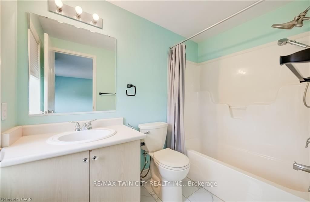 508 VERONICA Drive • Kitchener, ON photo 17