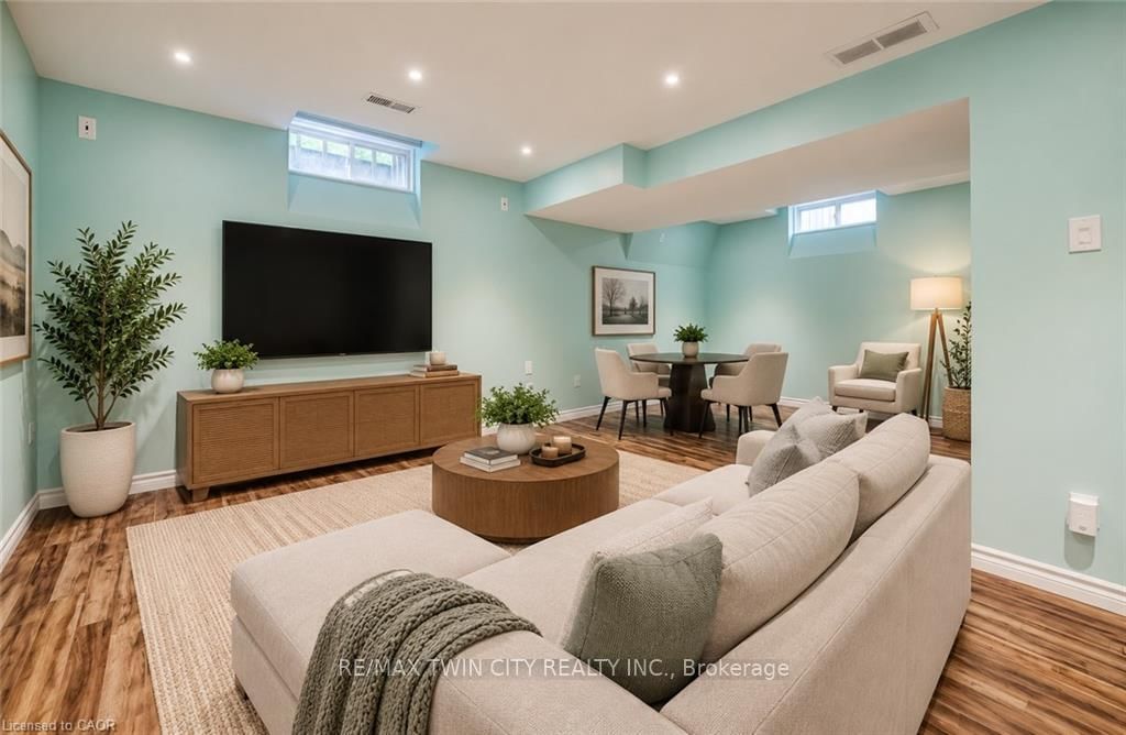 508 VERONICA Drive • Kitchener, ON photo 24