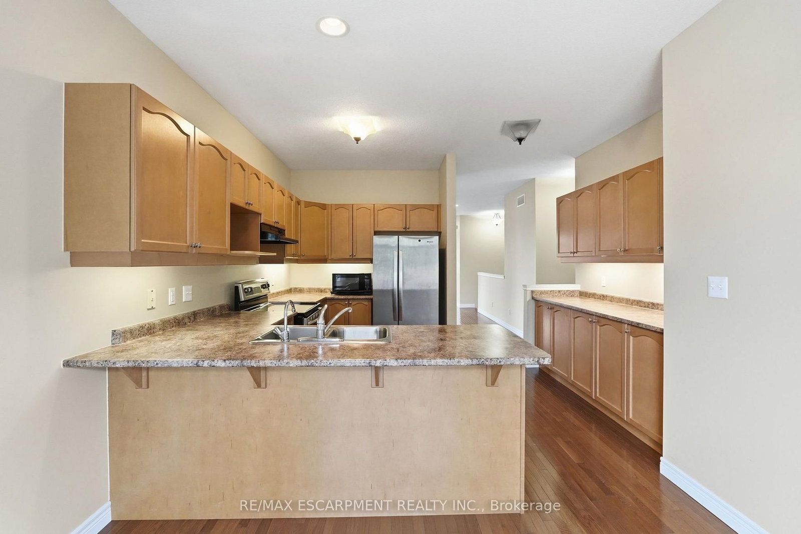 33 Norma Crescent • Guelph, ON photo 12