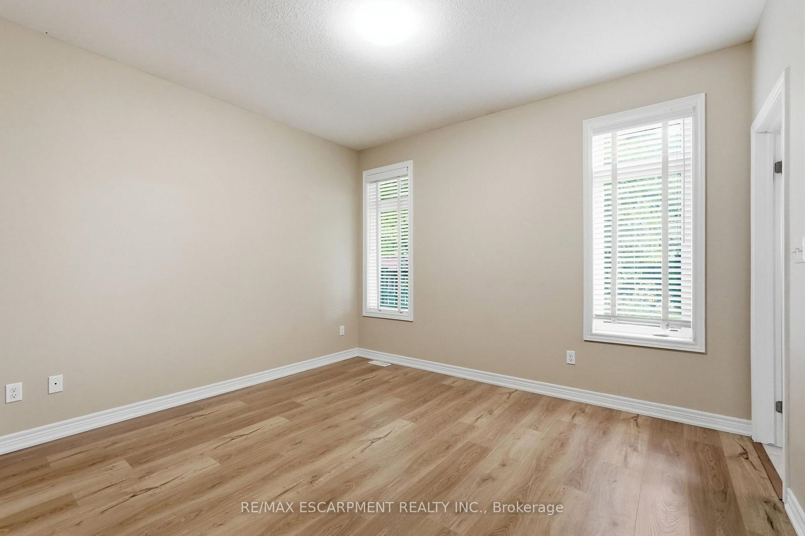33 Norma Crescent • Guelph, ON photo 18
