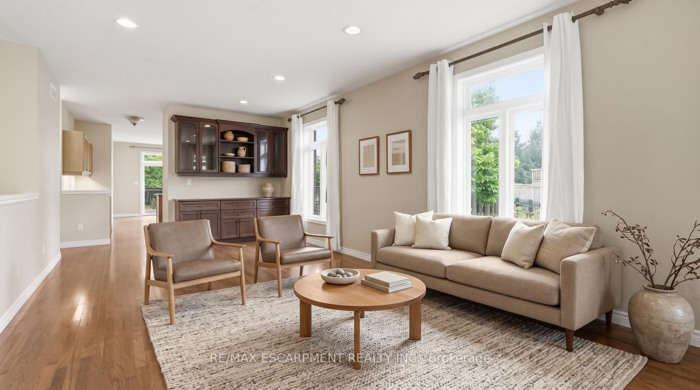 33 Norma Crescent • Guelph, ON photo 6