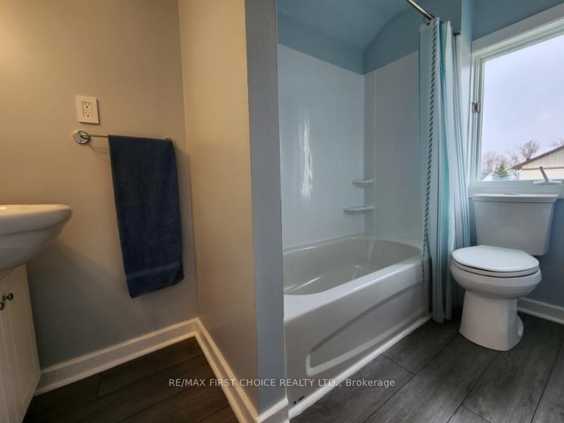 5 Crutchfield Avenue • Red Rock, ON photo 9