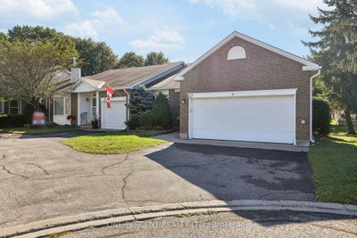 17 Pine Needles Court • Ottawa, ON photo 4